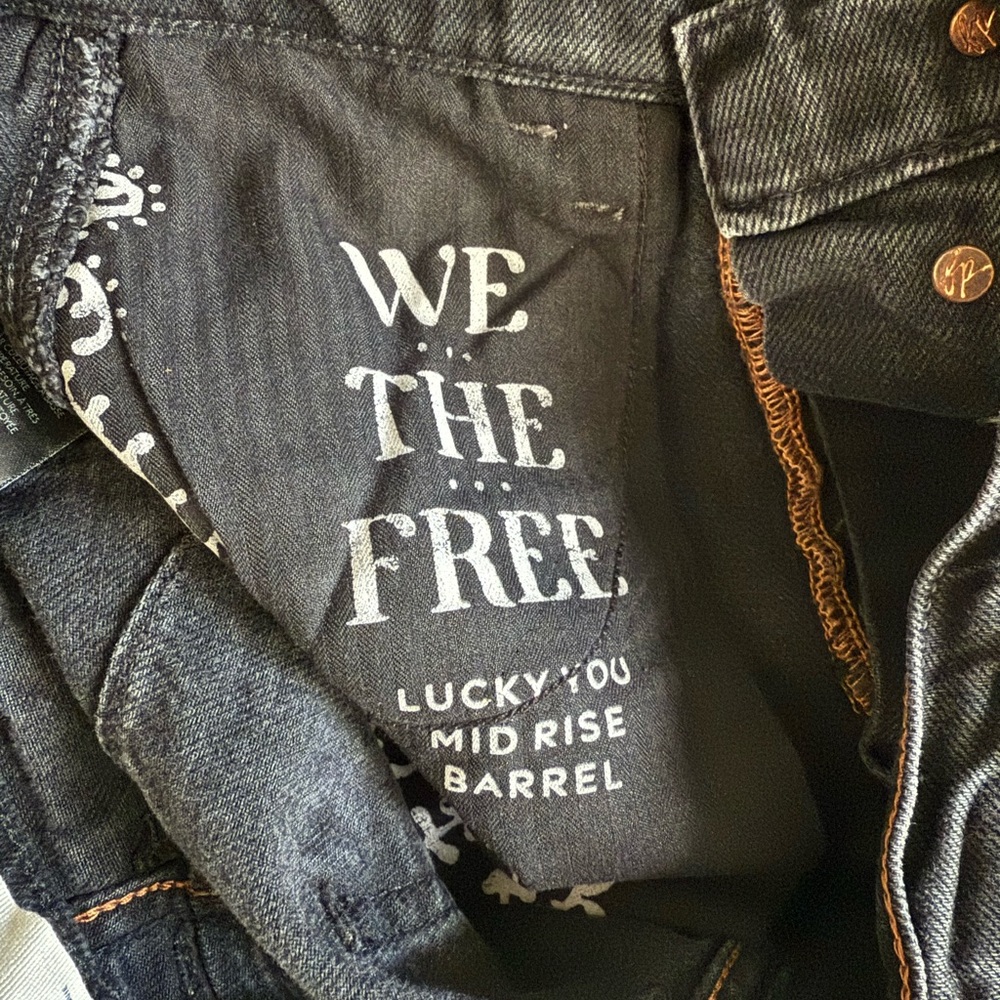 Free People Lucky You Mid-Rise Barrel Jeans Washed Black Size 27 - Picture 8 of 8